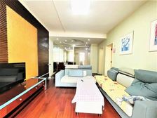 中间楼层的三房喜欢吗 并且低于市场价 看房有钥匙 欢迎品鉴