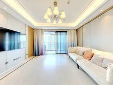 绿地海珀玉晖 3室2厅 142.39平