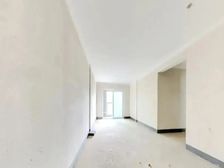 工抵缺钱急售 美的云筑 101平3居 电话看房 价格可谈