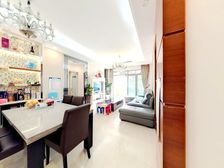 此房装修保养好,可拎包入住,业主诚心放卖 此房证满5年