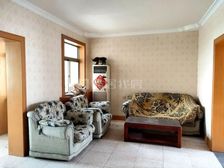 出售扬州水乡三个卧室朝南的 三室两厅一卫 南北通透户型