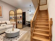 新鲜出炉!宝钢北区2002年的!电梯精装复式!送80平大露台