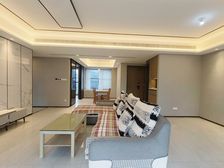 光环商圈旁边(新上房源房东急售)看小去中庭!大3房