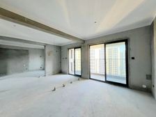 房子东端头,三房两卫的户型,电梯高层 视野好