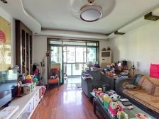 四季绿城 正气大3室125.36平