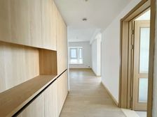 湖畔樾山 边上邻里中心 高楼层采光充足 南北通透 随时看房