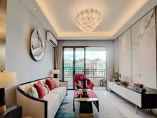 尚东阳光 诚心出售 价格可谈 送车位送全屋家私家电 包税南向