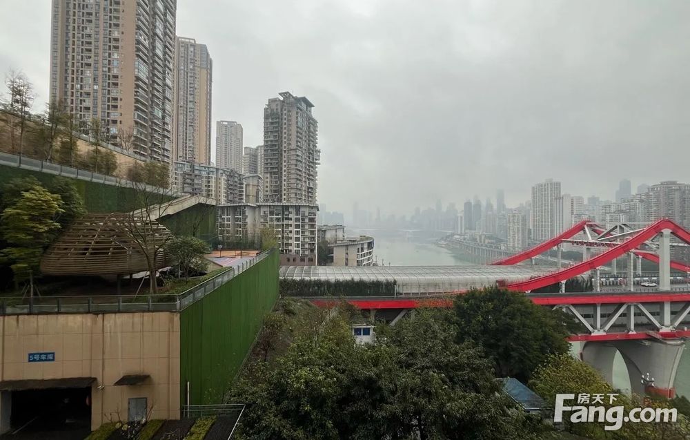 龙湖春森彼岸小区租房,两室两厅, !