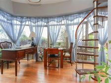 晋元 新上精装大复式 有产权车位 房东出国 价格看中可小刀