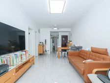 采光无遮挡 送60平大院子 精装修 看房子随时,拎包入住