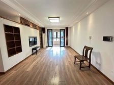 带产权车位 南北通户型 沿河无遮挡 诚心出售 看房有钥匙