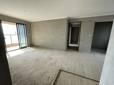 距地铁口500米,交通便利 低密度住宅高得房率