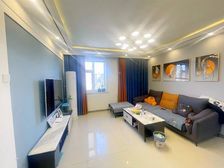 楼龄新 近地铁 小区绿化高 交通便利 电梯房 南北通透