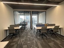 上海体育馆1/4号线(上海电影广场)3元起,大小面积都有