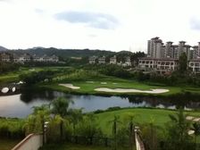 观澜湖长堤大双拼别墅 南向看湖,高尔夫 单线型规划 私密性好