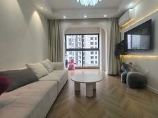 罗南 楼龄新 精装可拎包入住 中间楼层采光好 带电梯