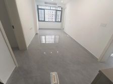 人和该 四室一厅 180万元出售