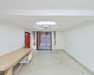 绿心公园旁土桥地铁 花石匠一期一层下跃户型