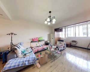 光华馨地3室1厅东南