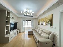 中央空调带地暖 南向采光好 楼层好 精装修 满五