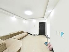 心圆西苑 59平一房可以改两房 附送阁楼 看房方便 诚心出售