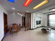 临港自贸区 2010年房龄 龙达新苑 精装修 两房两厅满五年