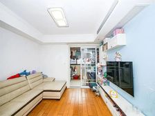 10年商品房 两梯三户 精装保养好 楼层好 产权干净 有车位