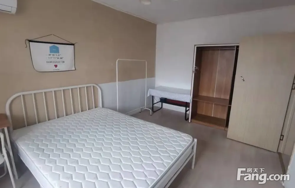 大一室 家具家电齐全 紧邻地铁站 家具家电齐全 看房随时联系