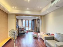 梦享城 精装好房 一楼带大花园 沿河头排 全天日照