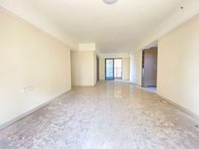 急售 双卫 带电梯 出行方便 精装可拎包入住 房龄新 满二