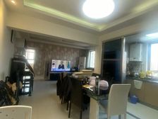 中介费1个点全屋地暖,拎包入住,一线河景房