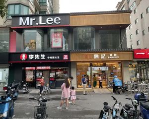 回龙观独栋丨直降200W丨小区口丨95平米丨包税丨9米高