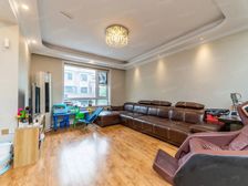 临港精装修大户型大三房带花园带地下室,生活配套齐全