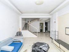 临港品质小区上叠,采光好,产权清晰。满五