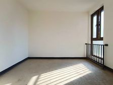 大端户带200平花园!带露台4个车位