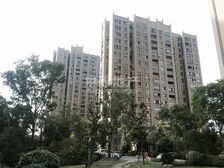 客厅带阳台,电梯房,品质小区,房型正气,精装修