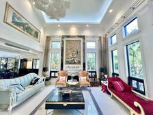 银涛高尔夫,精装修独栋别墅,美式风格大花园,北进门南花园