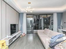 商品房小区,精装修,可拎包入住。税费少可安排看房!