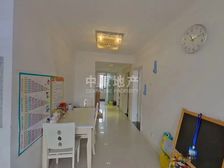 主卧朝南,小区中心位置,采光充足,中式风格