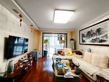 红谷世纪花园D区 精装好房 正规商品房 楼层好 交通便捷