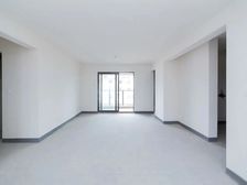 万达旁 雅居乐常乐府 小洋房 纯毛坯 随时看房 价值满满