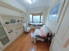 东方巴黎 127.45平3居 南向精装修 拎包入住