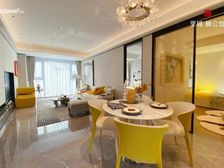 西站旁现房小高层!里城樾公馆 背靠华岩风景区!住家舒适方便.