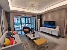 又好又便宜的房子哪里找?卓越府 70万 3室2厅2卫 精装修