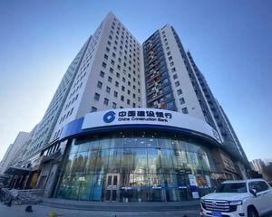 金宝街临街商铺丨年租金160万丨银行承租20年门前带20车位