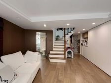 小复式 楼层不算面积 用房率超gao。4/12号双轨交通拎包