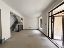 保利和唐悦色 4室2厅3卫 毛坯 331万元