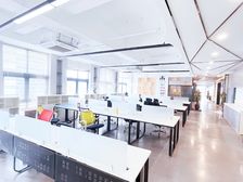 金融街旁旺南世贸中心,电梯口豪装写字楼设备齐全,拎包即可办公