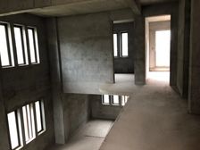 中央香榭别墅 5室2厅3卫 毛坯 990万元