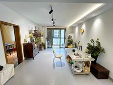 地段好,地铁沿线,交通便利。师大隔壁,看房也方便